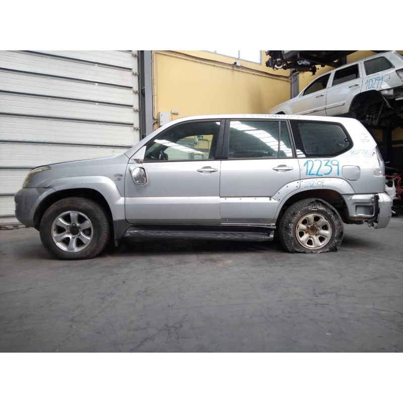 toyota land cruiser (j12) del año 2004