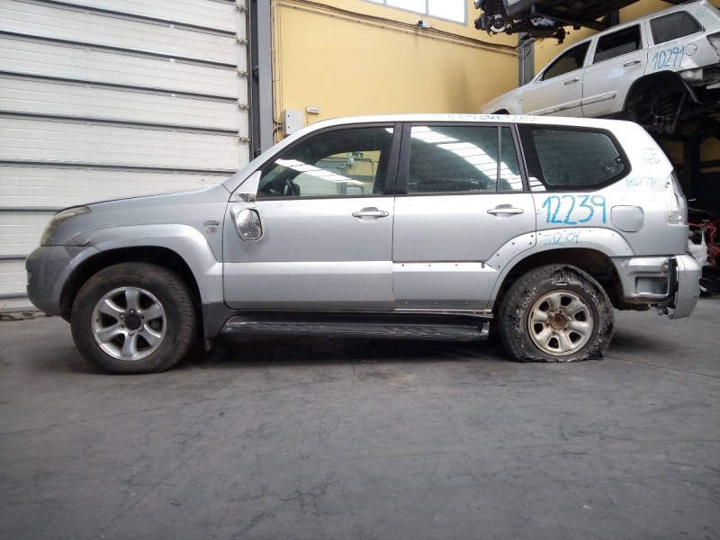 toyota land cruiser (j12) del año 2004