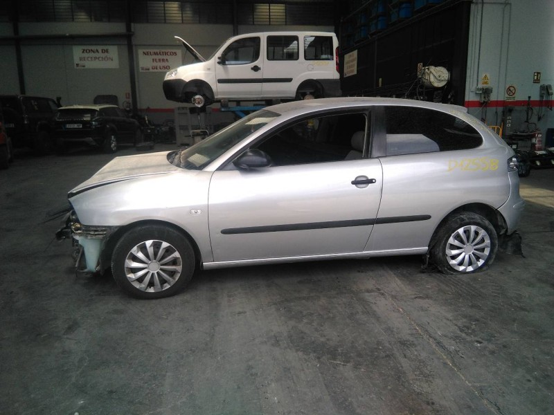 seat ibiza (6l1) del año 2004