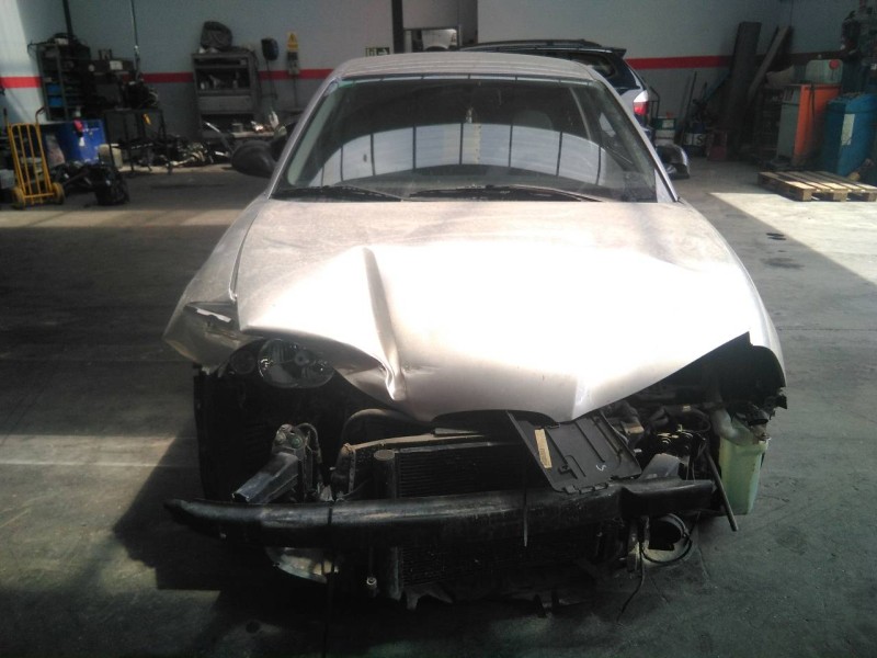 seat ibiza (6l1) del año 2004