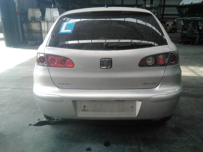 seat ibiza (6l1) del año 2004