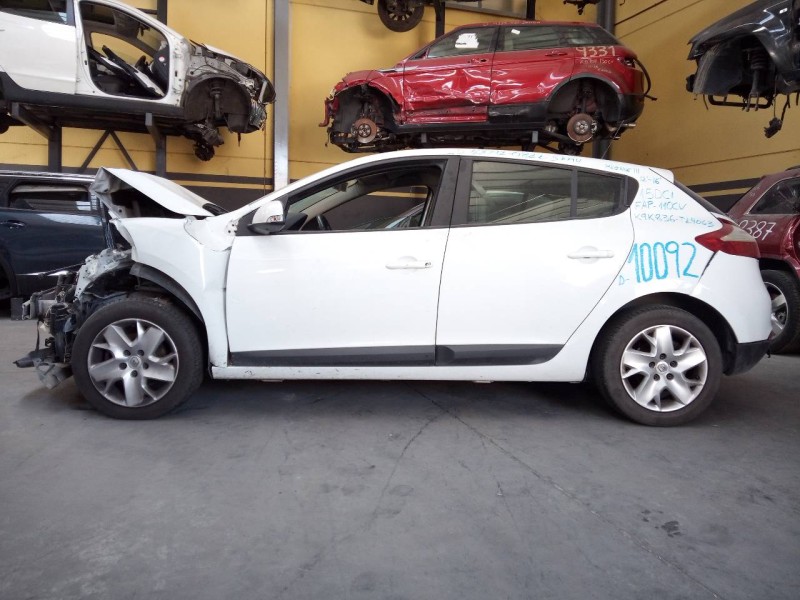 renault megane iii berlina 5 p del año 2013