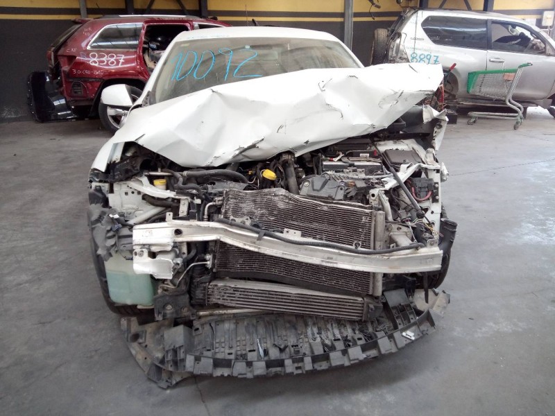 renault megane iii berlina 5 p del año 2013