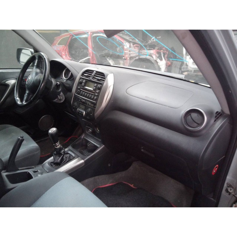 toyota rav 4 (a2) del año 2003