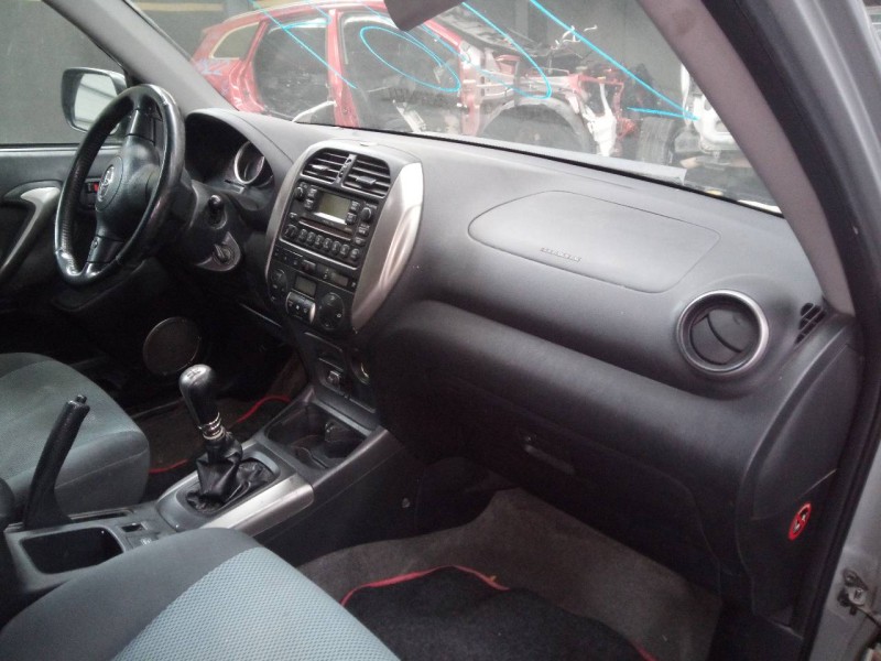 toyota rav 4 (a2) del año 2003