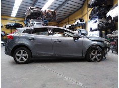 volvo v40 del año 2016