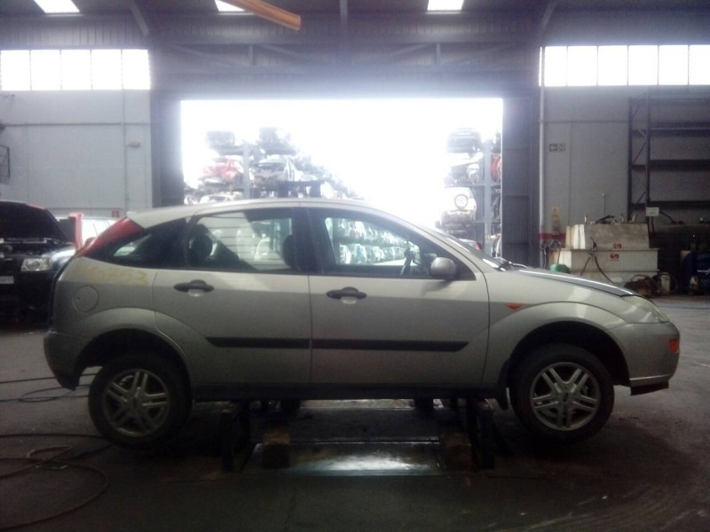 ford focus berlina (cak) del año 2002