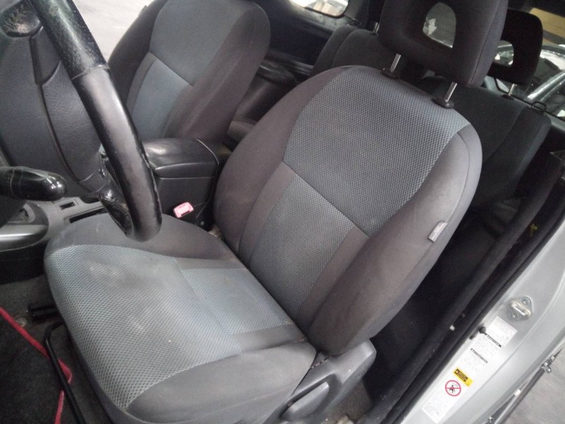 toyota rav 4 (a2) del año 2003
