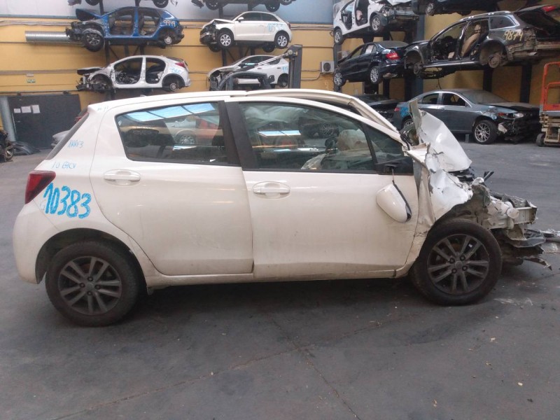 toyota yaris del año 2016