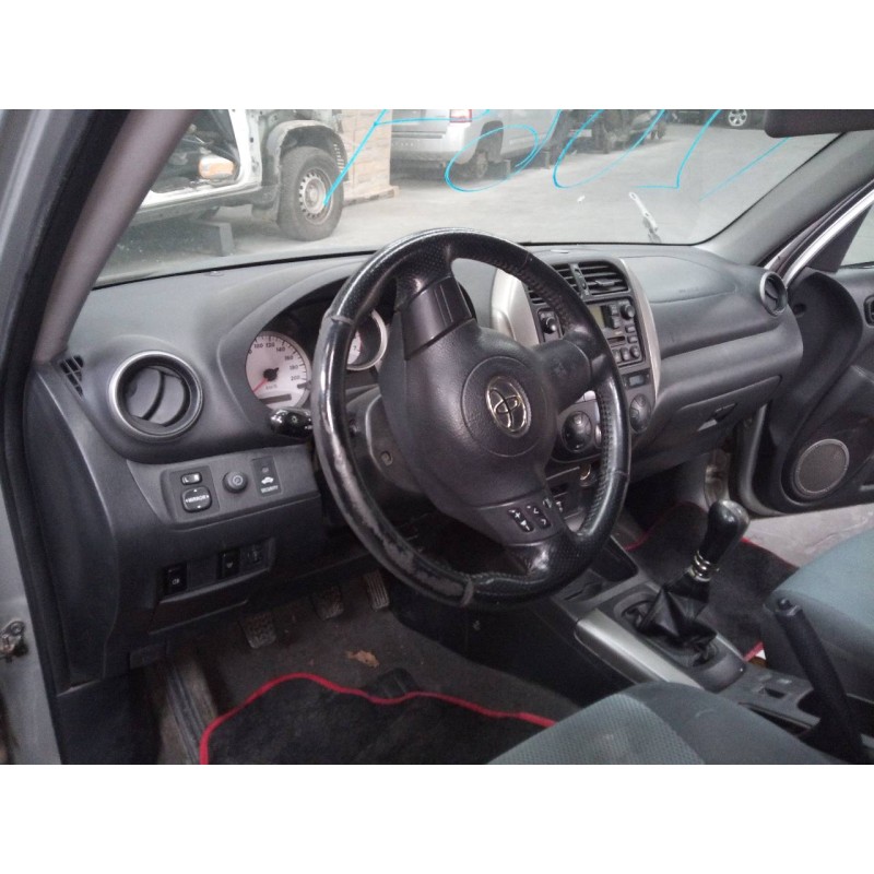 toyota rav 4 (a2) del año 2003