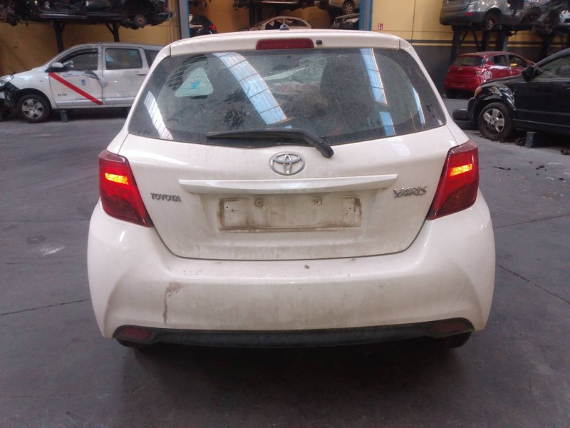 toyota yaris del año 2016