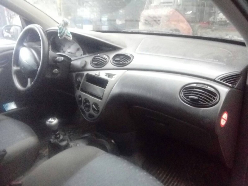 ford focus berlina (cak) del año 2002
