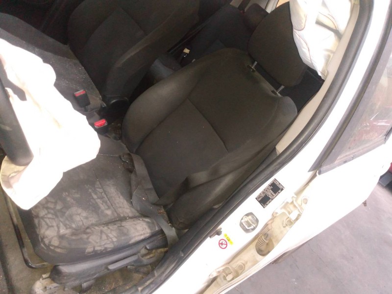 toyota yaris del año 2016