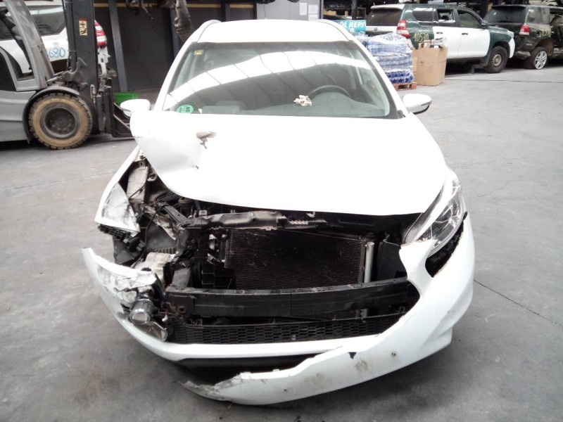 kia cee´d sporty wagon del año 2012