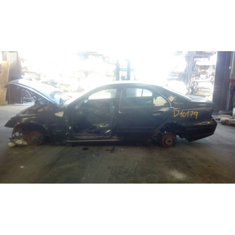 mercedes-benz clase c (w203) berlina del año 2001