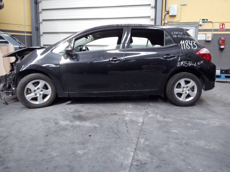 toyota auris del año 2011