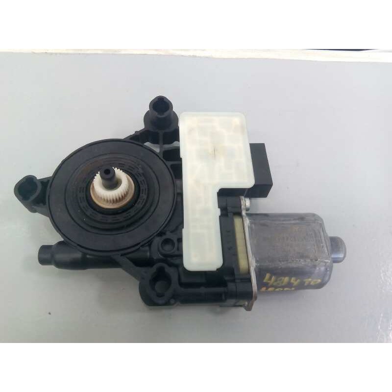 Recambio de motor elevalunas trasero derecho para seat leon (5f1) style referencia OEM IAM 5Q0959812A  