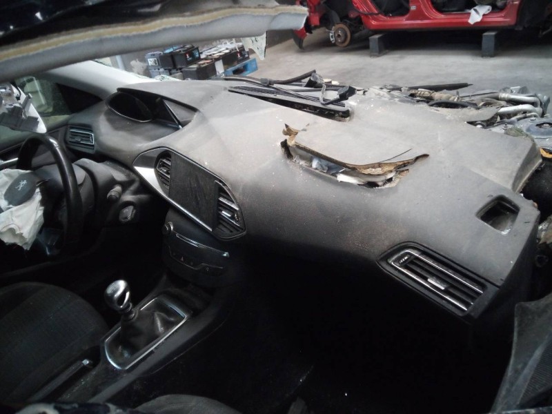 peugeot 308 sw del año 2017