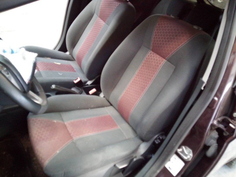 ford fiesta (cb1) del año 2010