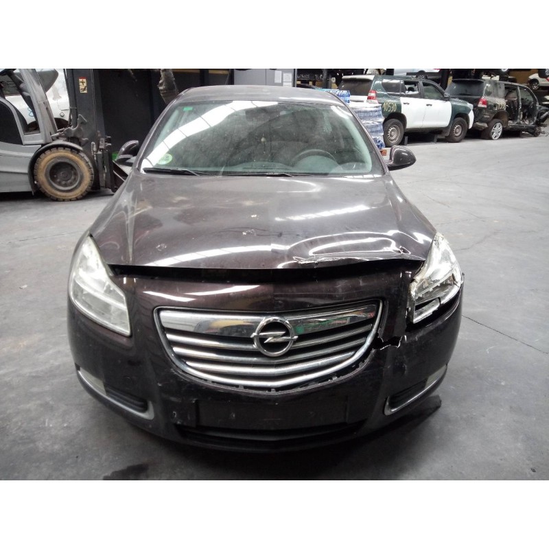 opel insignia berlina del año 2011