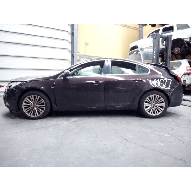 opel insignia berlina del año 2011