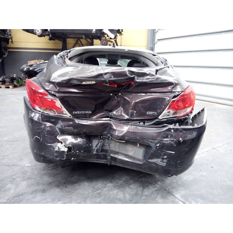 opel insignia berlina del año 2011