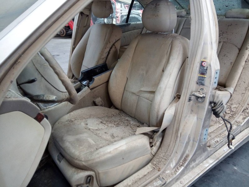 mercedes-benz clase e (w211) berlina del año 2005