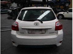 toyota auris del año 2011 2