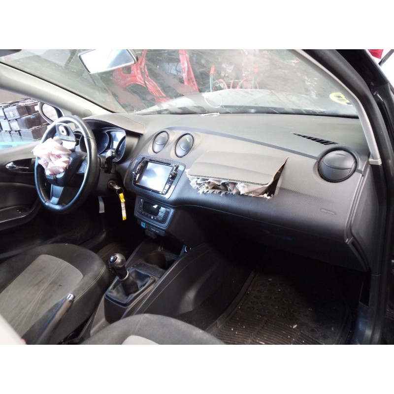 seat ibiza (6j5) del año 2013
