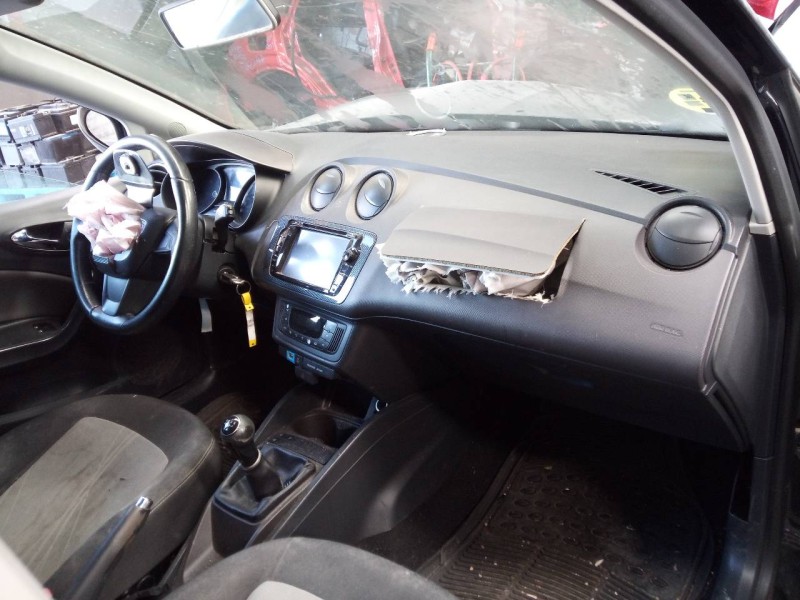 seat ibiza (6j5) del año 2013