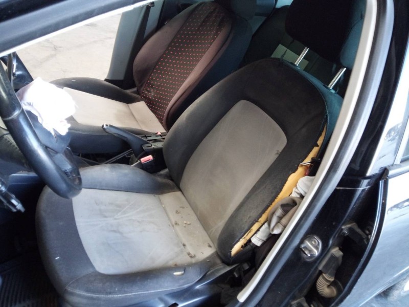 seat ibiza (6j5) del año 2013