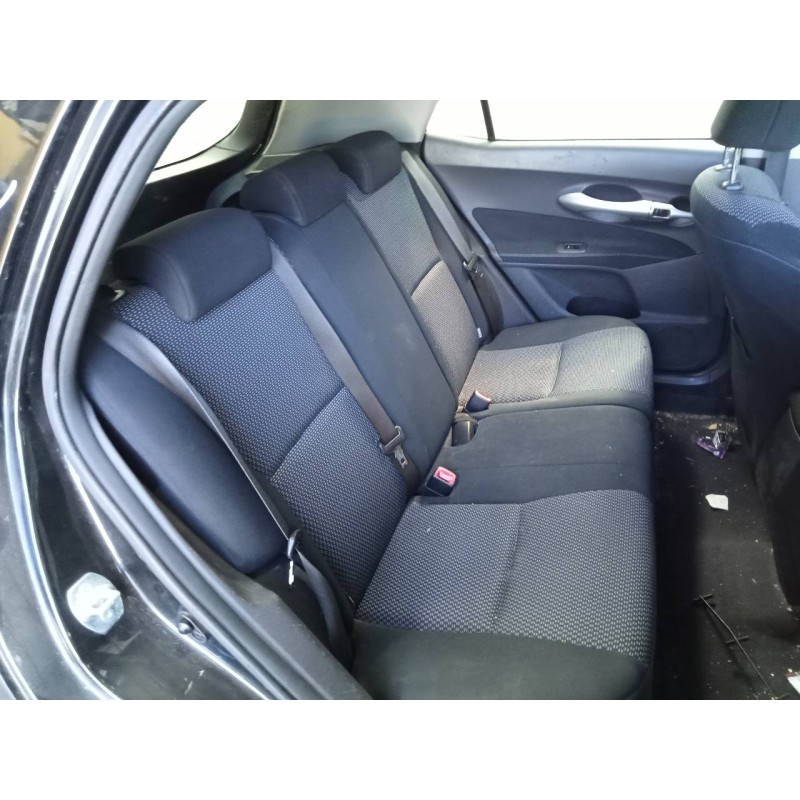 toyota auris del año 2010