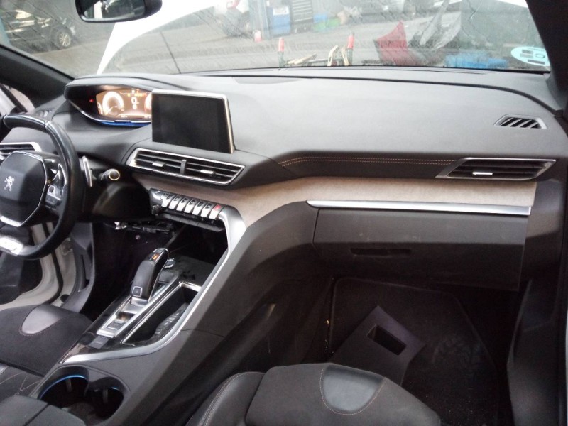 peugeot 3008 del año 2018