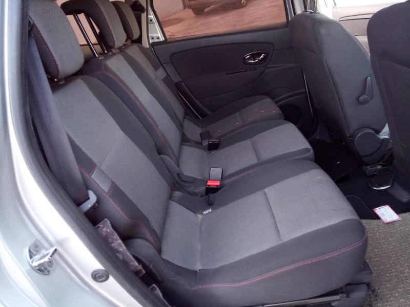 renault scenic iii del año 2015