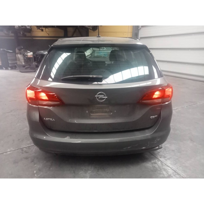 opel astra k sports tourer del año 2018