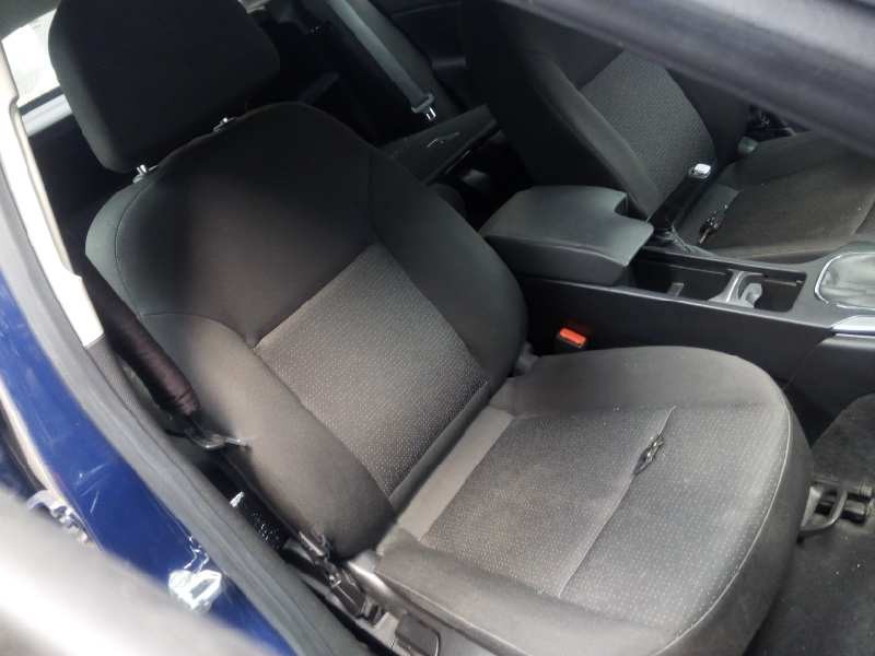 opel insignia berlina del año 2010