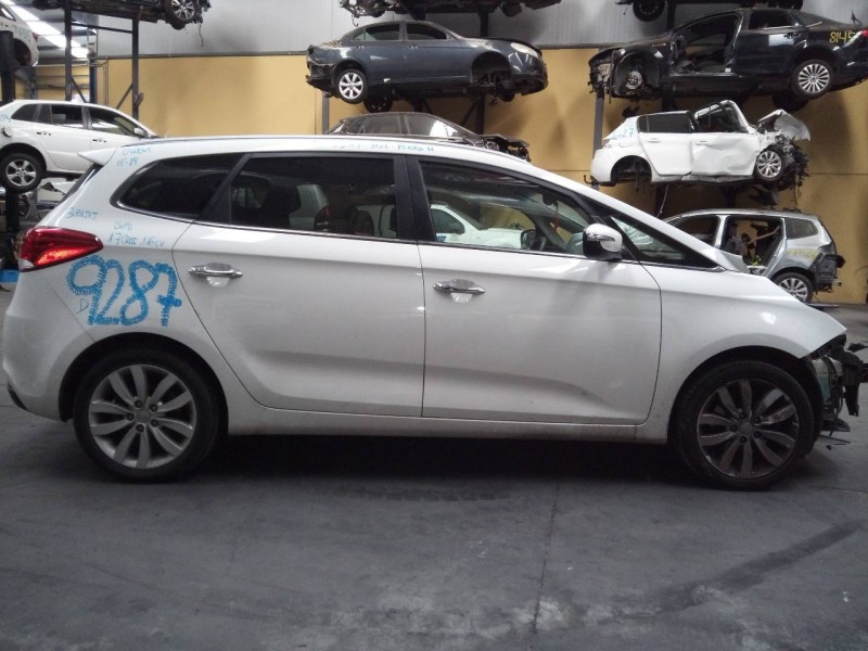 kia carens ( ) del año 2013