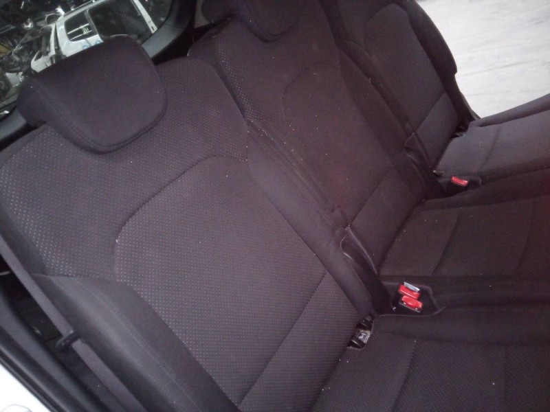 kia carens ( ) del año 2013