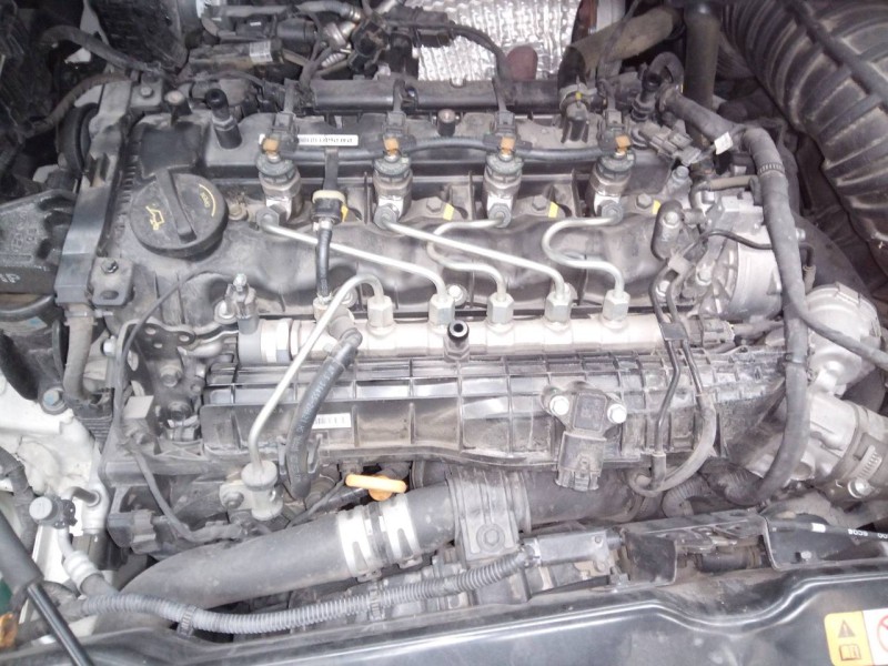 kia carens ( ) del año 2013