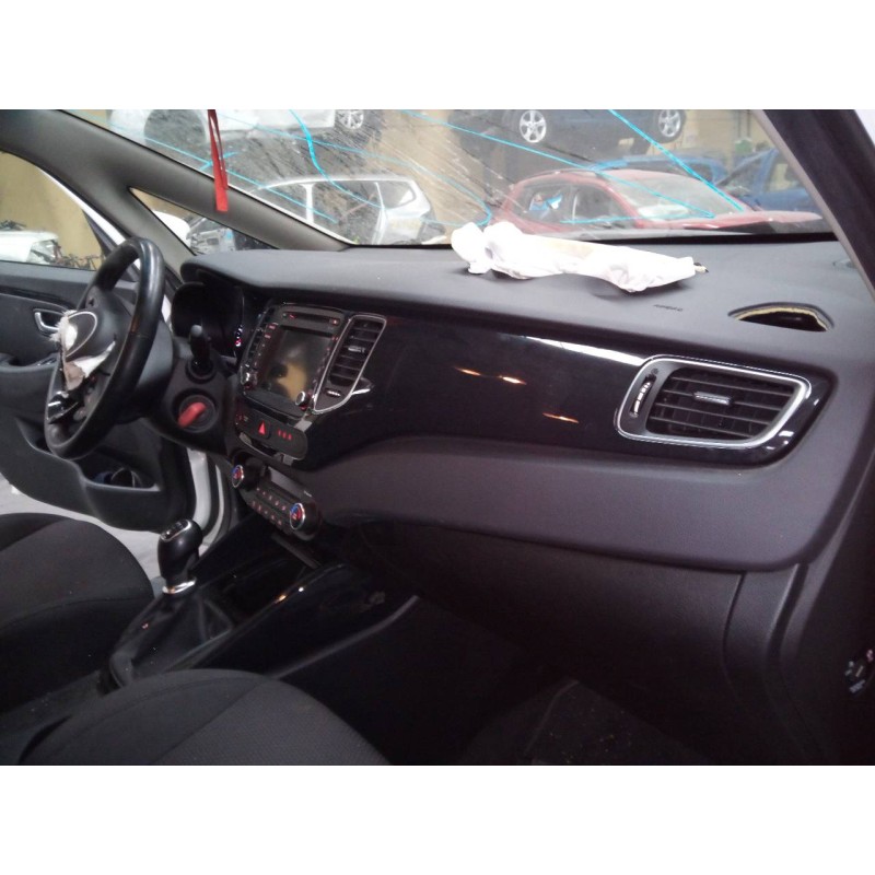 kia carens ( ) del año 2013