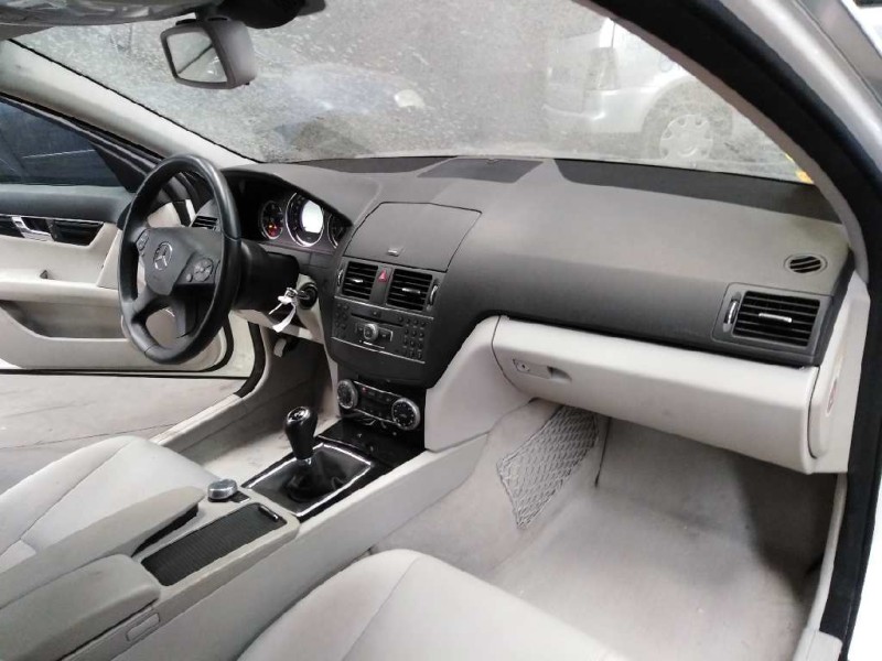 mercedes-benz clase c (w204) berlina del año 2010