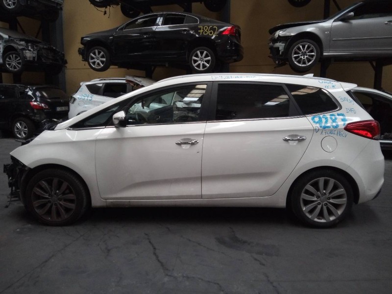 kia carens ( ) del año 2013