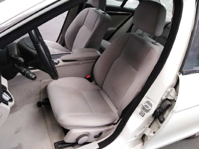 mercedes-benz clase c (w204) berlina del año 2010