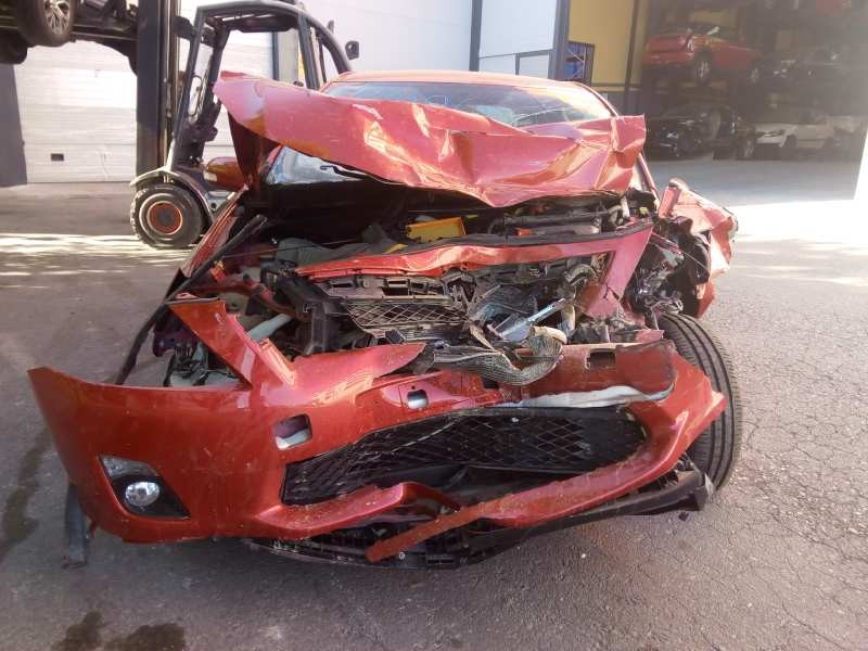 toyota auris del año 2012