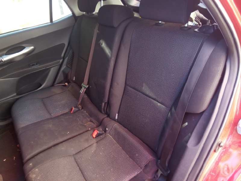 toyota auris del año 2012