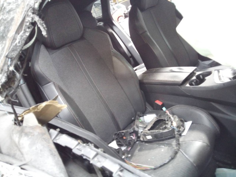 peugeot 3008 del año 2017