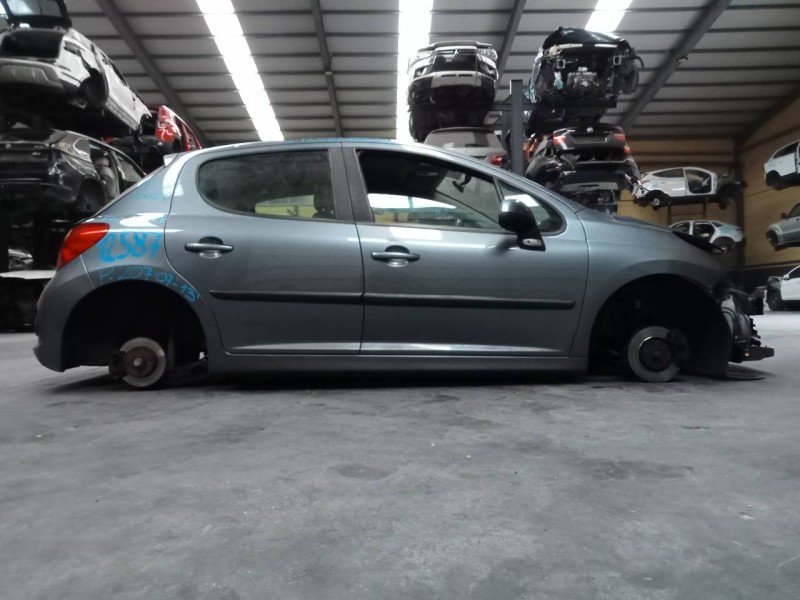 peugeot 207 del año 2009