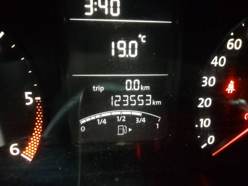 volkswagen polo (6r1) del año 2011