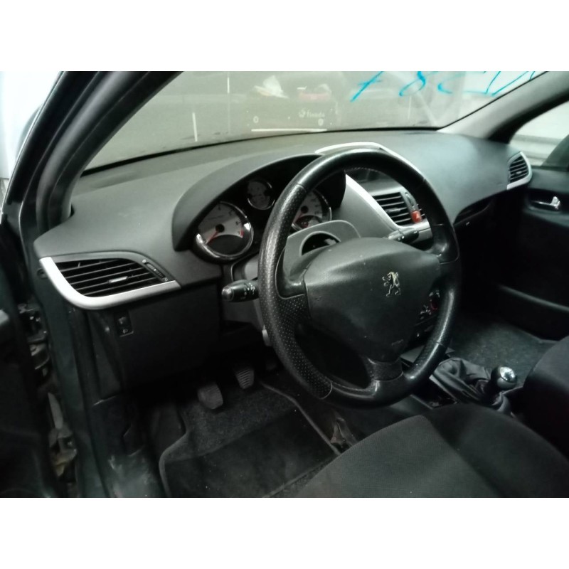 peugeot 207 del año 2009