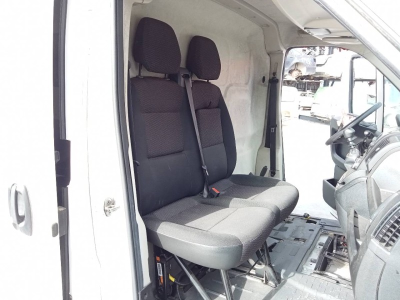 peugeot boxer furgón del año 2022